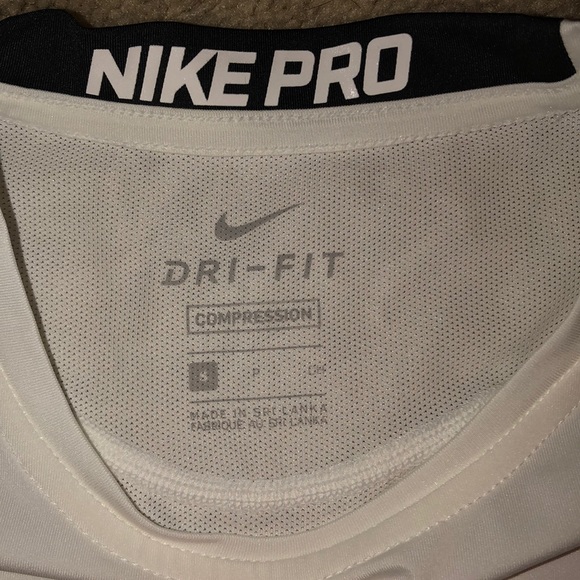 Nike football dri-fit compression shirt - Picture 2 of 4